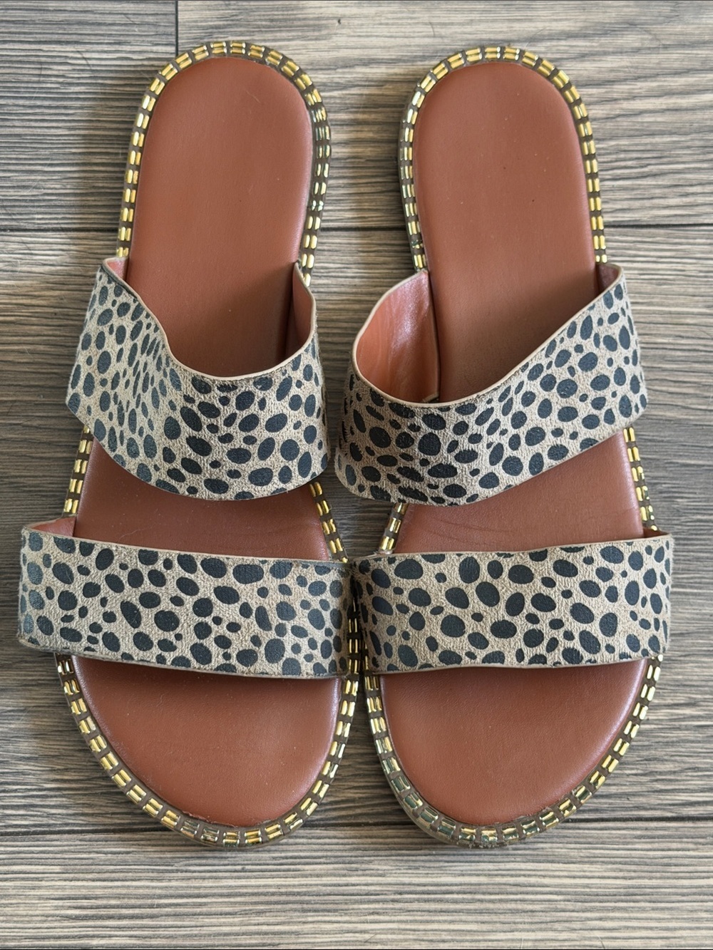 SHEIN Brown Footbed Slide Sandals with Beige and Black Spot Straps